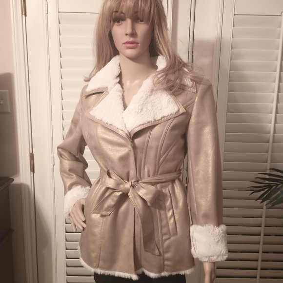 Straut your stuff in Via Spiga Jacket size Large Shimmering Gold color Belted - Picture 7 of 8